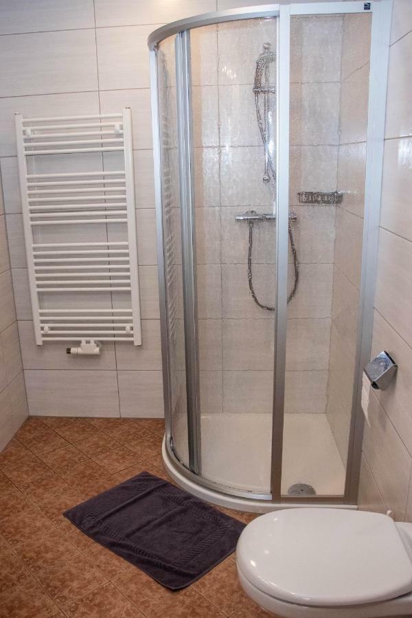 Gaestepension Klammer Картич Екстериор снимка